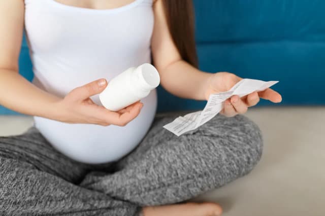 Bezpieczne leki na zgagę w ciąży: co warto wiedzieć, by ulgę znaleźć Bezpieczne leki na zgagę w ciąży: co warto wiedzieć, by ulgę znaleźć