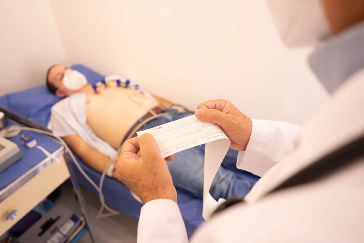 Ile trwa hospitalizacja po udarze mózgu? Kluczowe informacje, które musisz znać Ile trwa hospitalizacja po udarze mózgu? Kluczowe informacje, które musisz znać